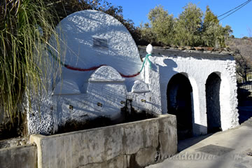 fuente y lavadero en ferrerirola en la alpujarra