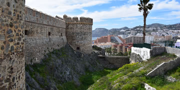 castillo de almunecar que esta incluido en visita guiada