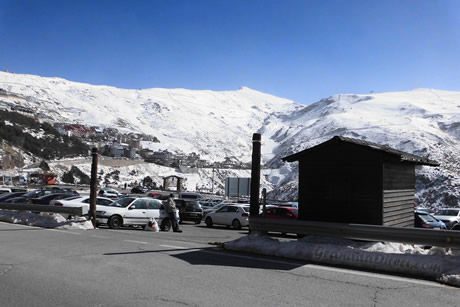 la entrada al parking km 31 de sierra nevada