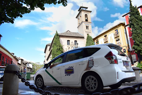 taxi cerca del rio darro