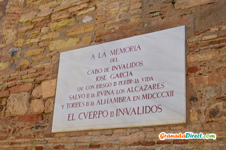 parte de la alcazaba destruida