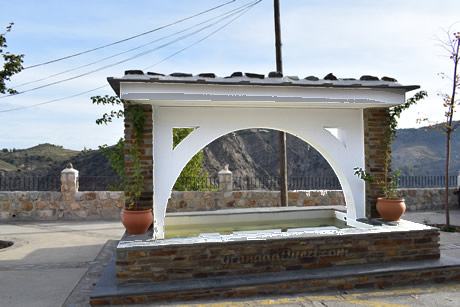 arco cerca de la iglesia de busquistar