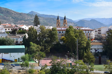 vista del pueblo orgiva desdela entrada
