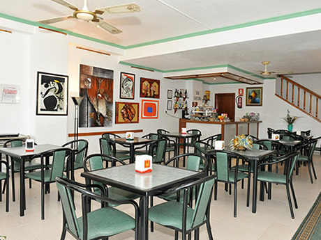 mesas de la cafeteria