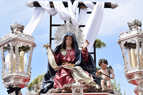 jesus de la lanzada por las calles de granada en lmartes santo