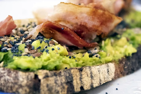 tostada debacon en perspectives cafe