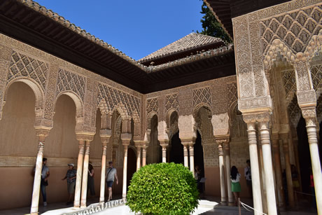 patio leones de la alhambra