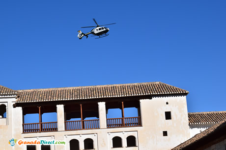 helicoptero encima de la alhambra