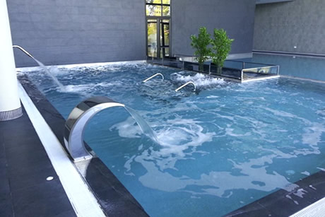 zujar piscina exterior