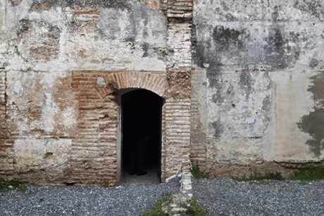 entrada de los banos de la zubia
