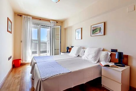 dormitorio en apartahotel galatino