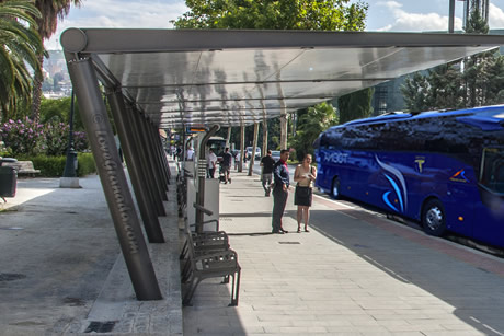 parada en palacio de congresos del autobus a sierra nevada