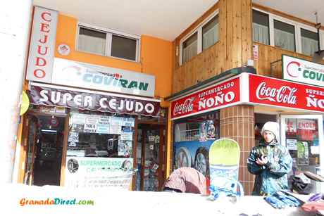 supermercados en la estación