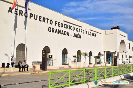 entrada al aeropuerto de granada